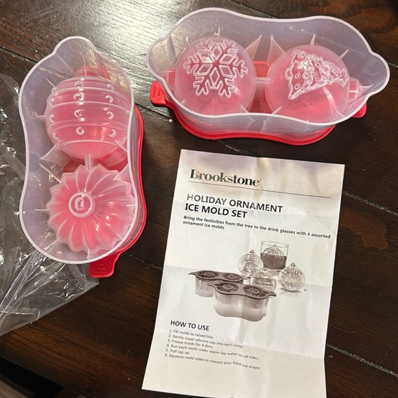 Holiday Ice Mold Set - Picture 1 of 3